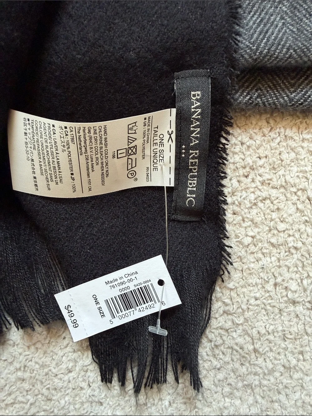 NWT Banana Republic Herringbone Boarder Scarf charcoal heather